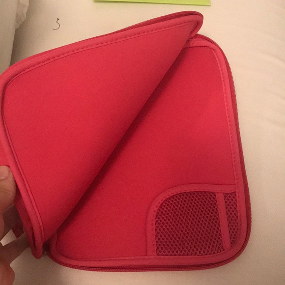 Lilly Pulitzer IPad sleeve case - Picture 2 of 3